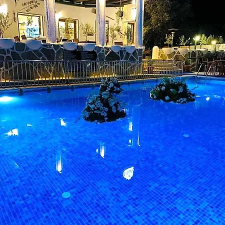 Eden Hotel 2*